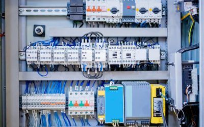 Te paneli elektrik (automat) bie një nga automatët shpesh