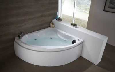 Rrjedh uje te grupi I vaskes te tualetit